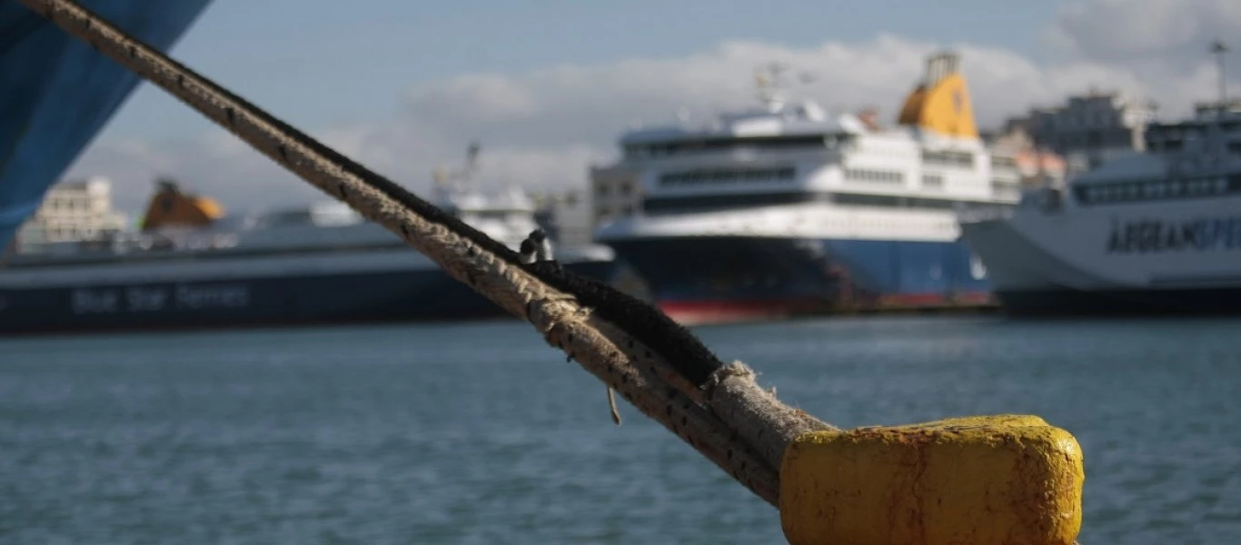 Τα πλοία σε Κέρκυρα και Ηγουμενίτσα μένουν δεμένα λόγω των ισχυρών ανέμων